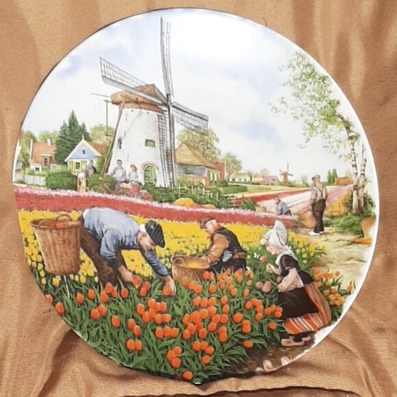 Royal Schwabap 1984 Ter Steege BV. Holland Plate Tulip Harvest 7"D - Picture 1 of 10